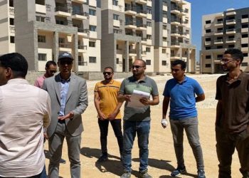 وزير الإسكان يتابع موقف تنفيذ وحدات المبادرة الرئاسية ” سكن لكل المصريين ” بـ4 مدن جديدة
