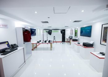 “أكاديمية كانون جونيورز” تهدف لتمكين الشباب وتنمية مهاراتهم الإبداعية