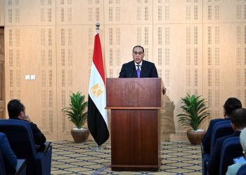 رئيس الوزراء: ملف الطاقة الجديدة والمتجددة هو شغل الحكومة الشاغل خلال الفترة الحالية