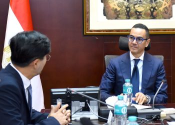 وزير الاستثمار والتجارة الخارجية يلتقى وفد شركة سامسونج للإلكترونيات ببني سويف