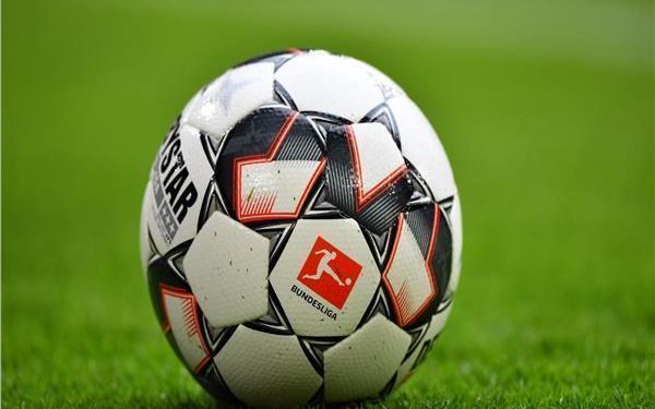 مواعيد مباريات اليوم الخميس والقنوات الناقلة