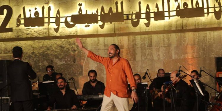 مهرجان القلعة.. على الحجار يشكو عدم عرض حفلاته عبر التلفزيون