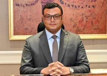 وزير الإسكان يتابع موقف المشروعات والمخطط تنفيذها بأراضي إقليم الساحل الشمالي الغربى