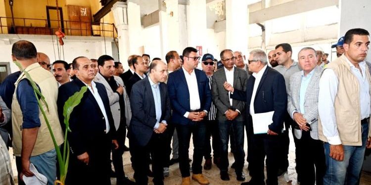 وزير الإسكان ومحافظ كفر الشيخ يتفقدان سير العمل بمحطة مياه دسوق