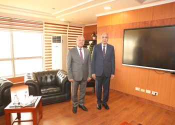 كامل الوزير يستقبل سفير سيراليون بالقاهرة لبحث التعاون في قطاعي النقل والصناعة