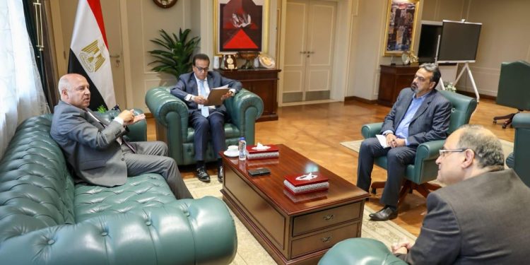 تنفيذا لتكليفات السيد الرئيس عبدالفتاح السيسي بدعم التنمية الصناعية وتوطين صناعة الدواء