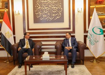 “رئيس البريد المصري”.. يستقبل “نائب وزير الخارجية للهجرة وشئون المصريين بالخارج”.. لبحث سبل التعاون المشترك