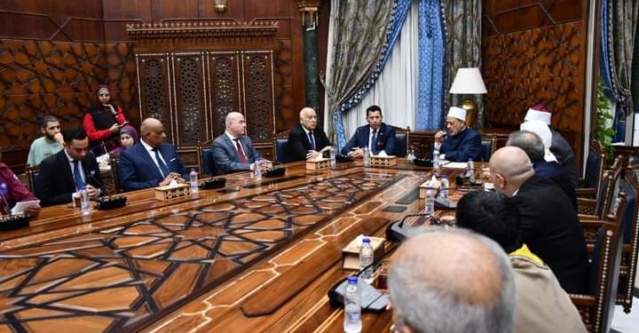شيخ الأزهر ووزير الشباب يستقبلان وفد اتحاد الكشافة المسلم المشاركين في المؤتمر العالمي للكشافة