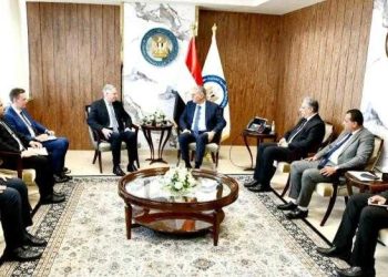 وزير البترول يستقبل وفداً من قيادات شركة شيفرون