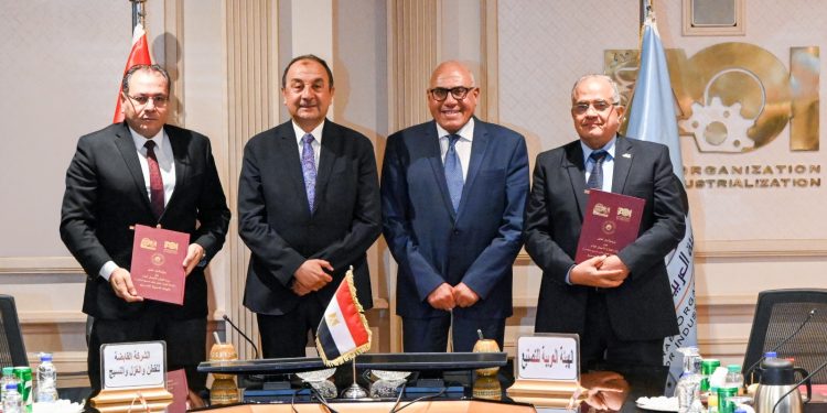وزير قطاع الأعمال العام ورئيس الهيئة العربية للتصنيع يشهدان توقيع بروتوكولات تعاون لدعم وتعميق التصنيع المحلي