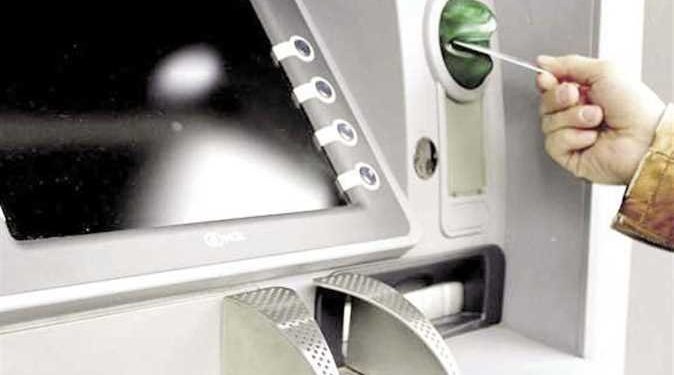 الحكومة تستكمل صرف مرتبات شهر أغسطس .. الأحد