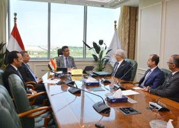 وزير التموين يجتمع برئيس الشعبة العامة للذهب والمجوهرات ورئيس البورصة المصرية للسلع