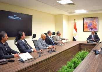 نائب وزير الإسكان يلتقي مسئولي شركات عالمية لاستكمال دراسة فرص التعاون في استخدام الأنظمة الذكية والمستدامة في تقديم الخدمات بالمدن الجديدة