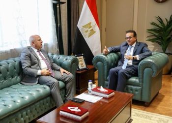 وزير الصحة يستقبل الفريق كامل الوزير لبحث تشجيع مصانع الأدوية وتعظيم الاستثمارات في مجال توطين صناعة الأدوية