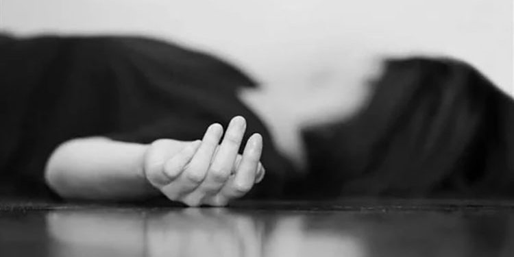 خمسينية تلقي نفسها من الطابق العاشر في وسط القاهرة