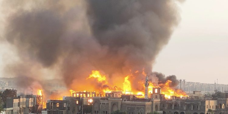حريق ضخم في لوكيشن أحد الأعمال الفنية بمدينة الإعلامي