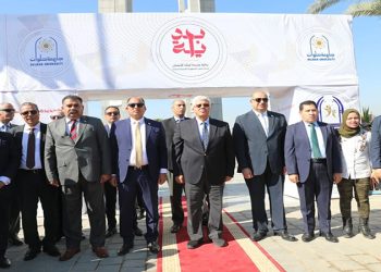 وزير التعليم العالي يتفقد جامعة حلوان ويطمئن على انتظام الدراسة بها