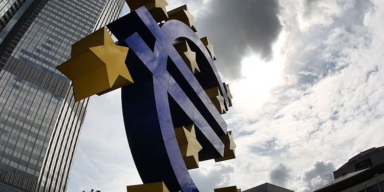 البنك المركزى الأوروبى يعتزم خفض أسعار الفائدة مجددا