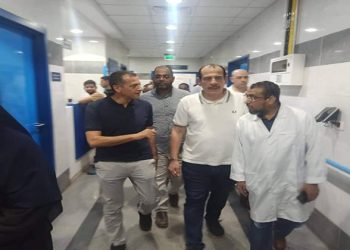 وزير الصحة يوجه مديري المستشفيات بضمان استمرار توافر  الاحتياجات المطلوبة من المستلزمات والأدوية في اسوان