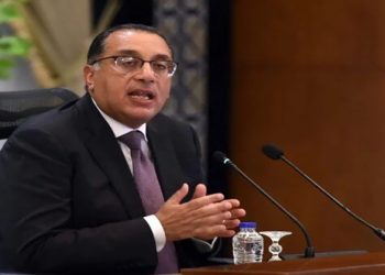 رئيس الوزراء يصل إلى مطار القاهرة الدولى بعد انتهاء زيارته للصين