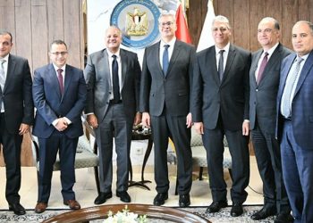 وزير البترول يلتقي الرئيس الإقليمي لشركة بريتش بتروليوم