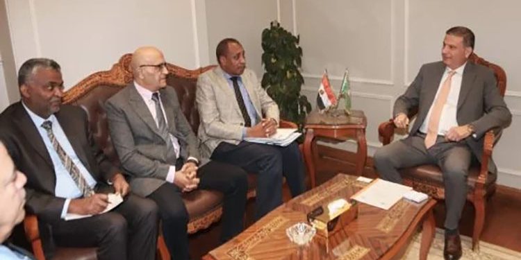 وزير الزراعة يبحث مع مدير “أكساد” التعاون فى استنباط محاصيل متحملة الملوحة