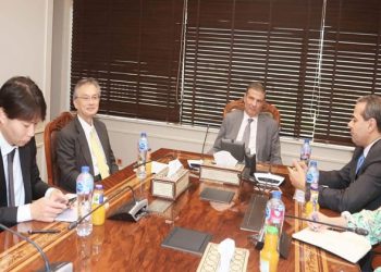 وزير الزراعة يبحث مع السفير الياباني بالقاهرة التعاون في مجال تكنولوجيات الزراعة الحديثة