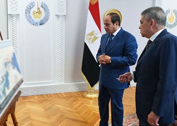 الرئيس السيسي يلتقي رئيس هيئة قناة السويس