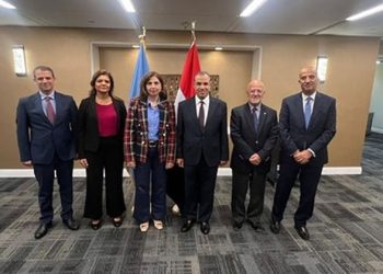 وزير الخارجية يلتقي مع السكرتيرة التنفيذية للجنة الأمم المتحدة الاقتصادية والاجتماعية لغرب آسيا (إسكوا)