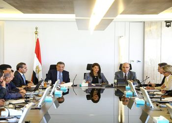 3 وزراء يستعرضون مع بعثة البنك الدولي موقف مشروع التحول الغذائي الزراعي الموائم للمناخ .. تفاصيل