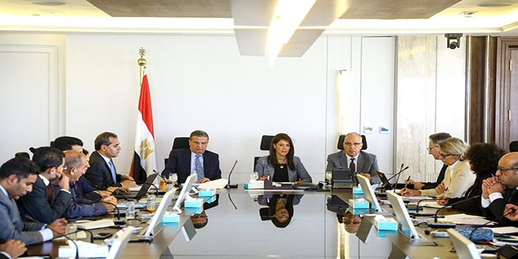 3 وزراء يستعرضون مع بعثة البنك الدولي موقف مشروع التحول الغذائي الزراعي الموائم للمناخ .. تفاصيل