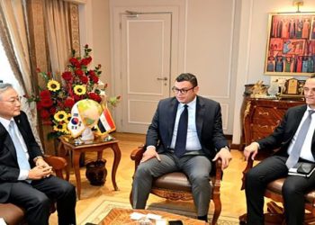 وزير الإسكان يستقبل سفير كوريا الجنوبية بالقاهرة للتهنئة بتوليه حقيبة الإسكان