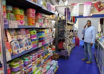 وزيرا التموين والتنمية يفتتحان معرض أهلا مدارس الرئيسي بأرض المعارض