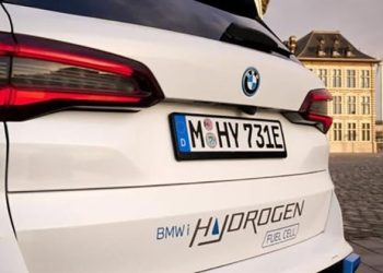 تفاصيل أول سيارة موفرة من BMW