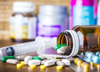 رئيس الوزراء يتابع جهود دعم صناعة الدواء