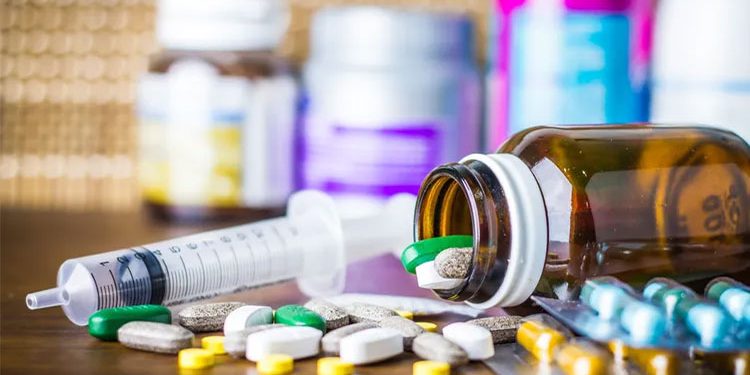 رئيس الوزراء يتابع جهود دعم صناعة الدواء