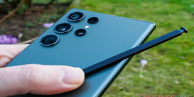 هاتف سامسونج جديد يغزو الأسواق