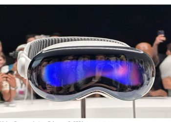 أبل تثير الجدل بنسخة جديدة من نظارة فيجن