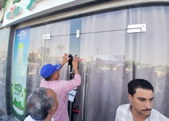 جهاز مدينة الشروق يُنظم حملة مكبرة ويُنفذ 47 قرار إزالة وسحب وغلق بمعاونة شرطة التعمير