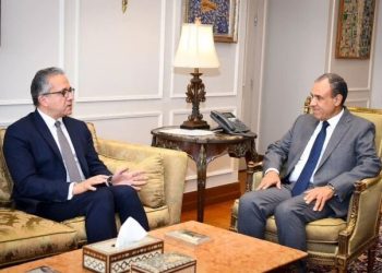 وزير الخارجية يستقبل مرشح مصر لمنصب مدير عام منظمة “اليونسكو”
