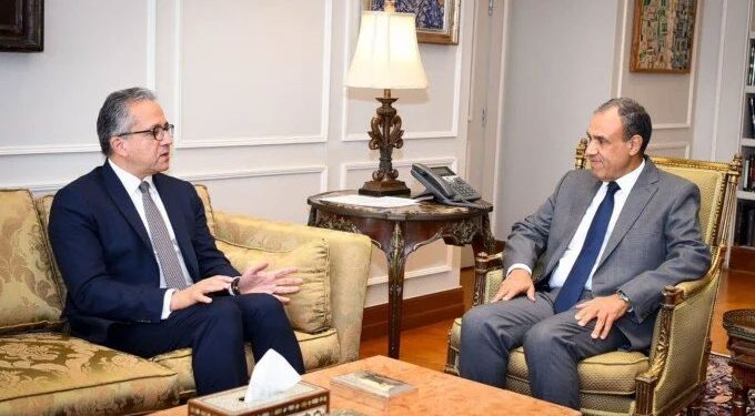 وزير الخارجية يستقبل مرشح مصر لمنصب مدير عام منظمة “اليونسكو”
