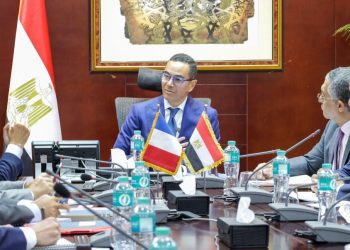 وزير الاستثمار والتجارة الخارجية يستقبل سفير فرنسا بالقاهرة لبحث سبل تعزيز العلاقات الاقتصادية المشتركة بين البلدين