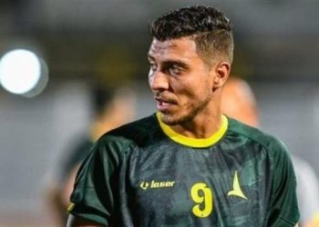 محمد شريف في مهمة مع الخليج ضد الفيحاء في الدوري السعودي