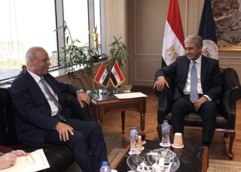 وزير السياحة وسفير العراق بالقاهرة يتبادلا الرؤى لتعزيز آليات التعاون