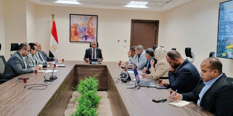 نائب وزير الإسكان يتابع موقف تنفيذ المنظومة الدائمة لتغذية العاصمة الإدارية الجديدة بالمياه من نهر النيل