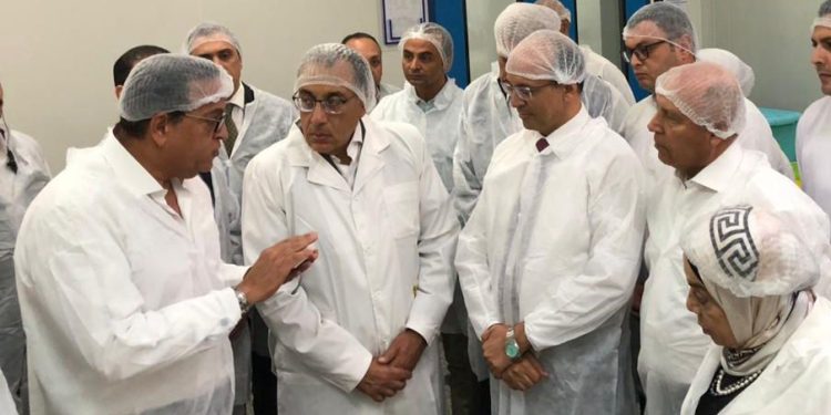 رئيس الوزراء يتفقد مصنع أدوية بمدينة 6 أكتوبر