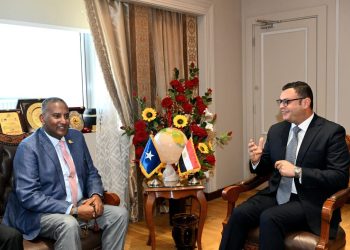 وزير الإسكان يستقبل نظيره الصومالى لبحث تعزيز التعاون المشترك ونقل التجربة العمرانية المصرية