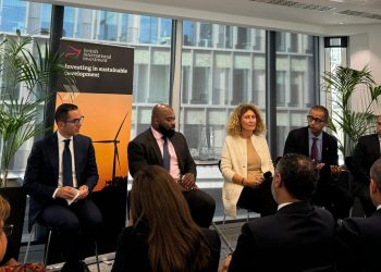 ڤودافون مصر تناقش توسيع استثماراتها الرقمية وتطوير قطاع الاتصالات في مصر خلال البعثة البريطانية المصرية