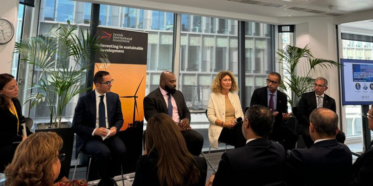 ڤودافون مصر تناقش توسيع استثماراتها الرقمية وتطوير قطاع الاتصالات في مصر خلال البعثة البريطانية المصرية