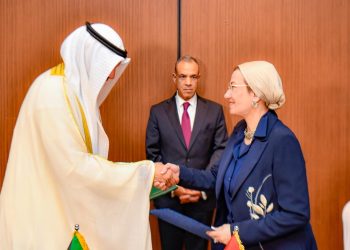 وزيرة البيئة ووزير الخارجية الكويتي يوقعان مذكرة تفاهم للتعاون المشترك